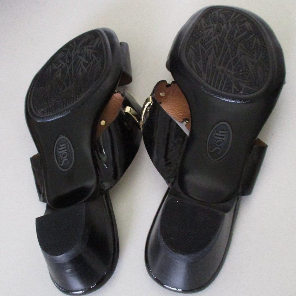 Sofft Womens Black Patent Leather Gold Accents Flat Slide Sandal NWOB - Size 8W - Picture 10 of 10